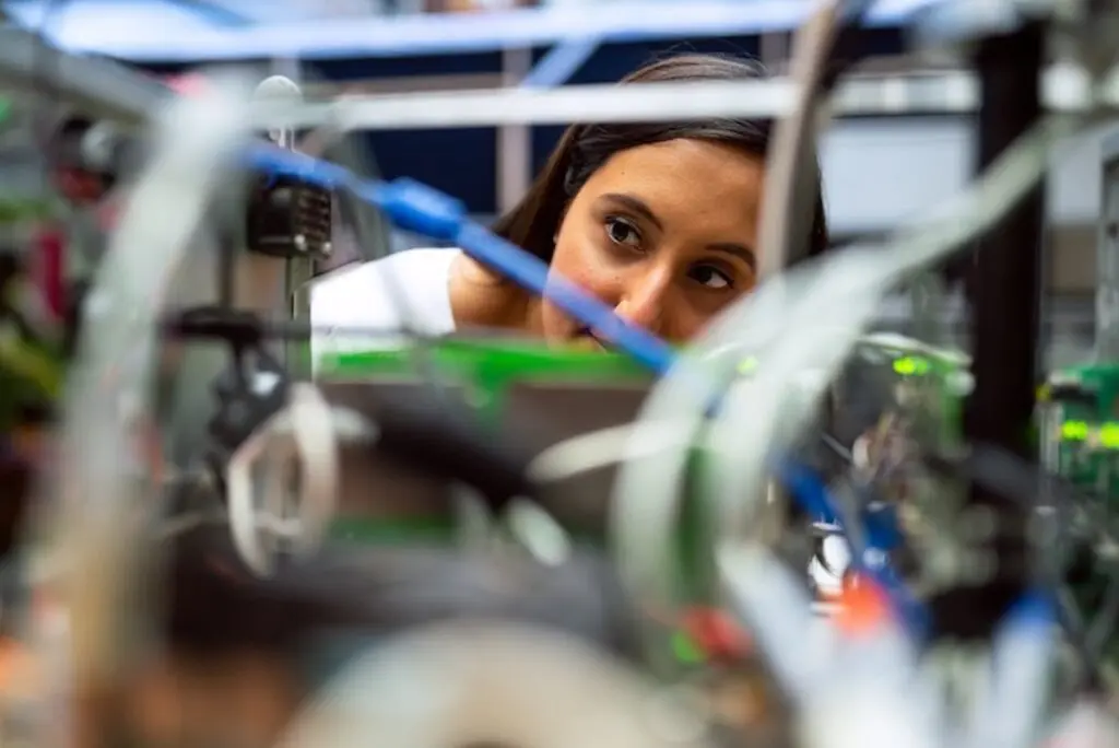 tips for migrant engineers looking for work